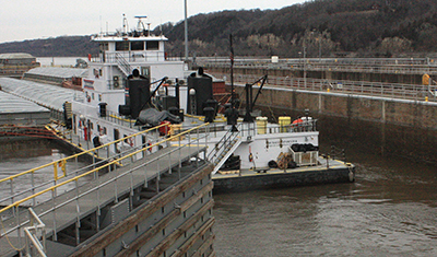 Photo of a motor vessel in Lock and Dam 2 in Hastings.